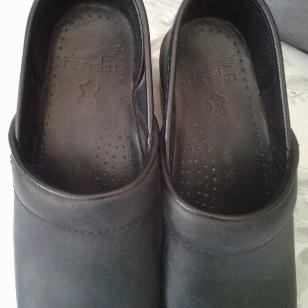 Dansko 36 Black Oiled - Picture 5 of 11